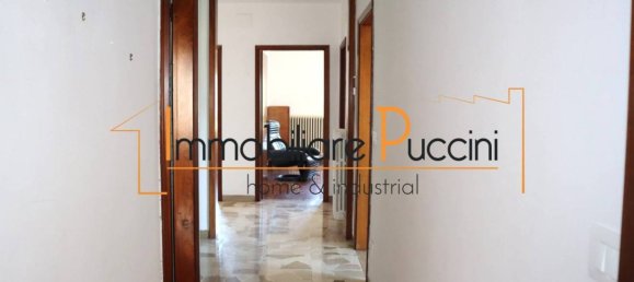 3 bedrooms Apartment in Calenzano, Italy No. 196684 10