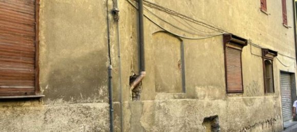 Дом с 5 комнатами в Колико, Италия № 73054 6