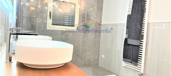 4 rooms Apartment in Florence, Italy No. 199590 14