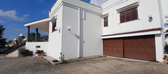 Вилла с 11 комнатами в Челье Мессапика, Италия № 192111 2