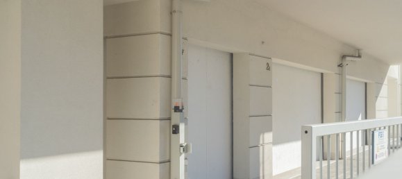 Bureau à Bergamo, Italy 310m² No. 88566 21