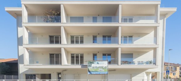 Bureau à Bergamo, Italy 310m² No. 88566 2