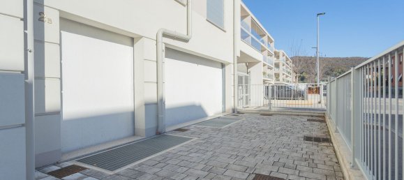 Bureau à Bergamo, Italy 310m² No. 88566 31