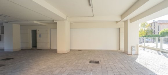 Bureau à Bergamo, Italy 310m² No. 88566 10