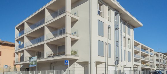 Bureau à Bergamo, Italy 310m² No. 88566 35