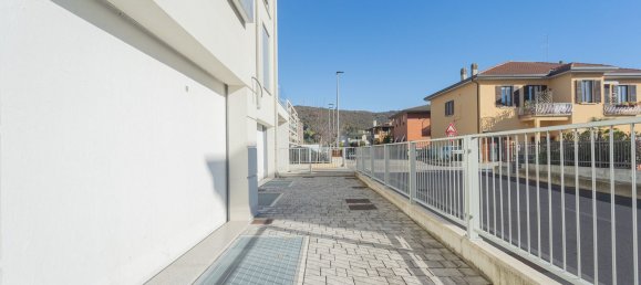 Bureau à Bergamo, Italy 310m² No. 88566 30