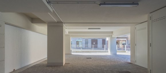 Bureau à Bergamo, Italy 310m² No. 88566 8