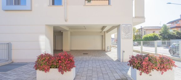 Bureau à Bergamo, Italy 310m² No. 88566 9