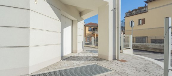 Bureau à Bergamo, Italy 310m² No. 88566 26