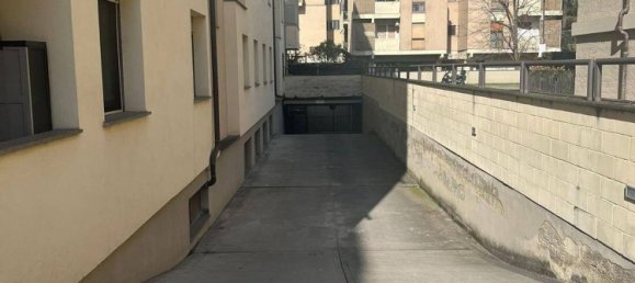 17m² Garage in Florence, Italy No. 52065 17