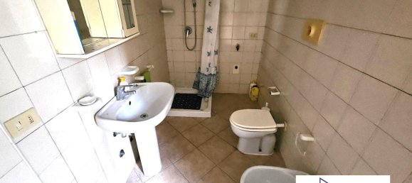 3 rooms Apartment in Rimini, Italy No. 32562 6