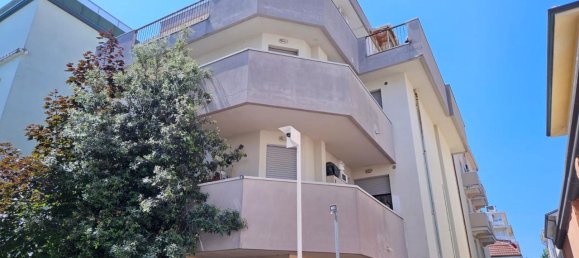 3 rooms Apartment in Rimini, Italy No. 32562 18