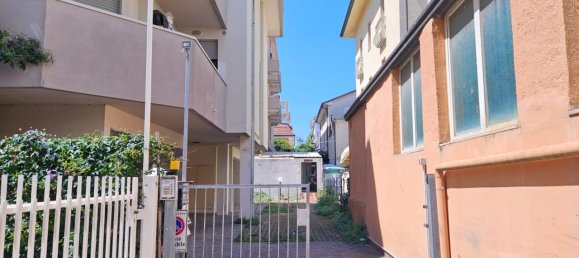 3 rooms Apartment in Rimini, Italy No. 32562 19