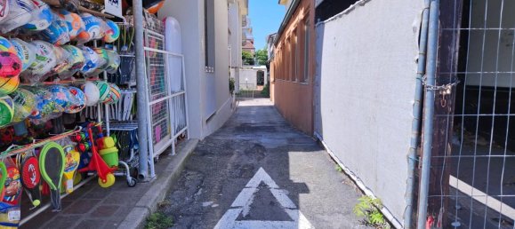 3 rooms Apartment in Rimini, Italy No. 32562 11