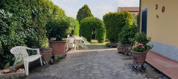 3 bedrooms House in Capannori, Italy No. 330665 9