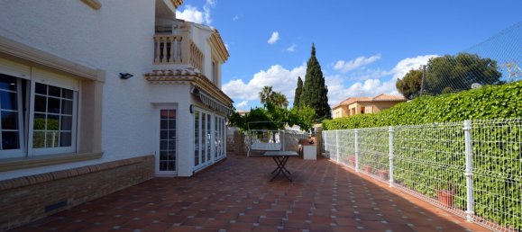 Villa de 6 dormitorios en Cabo Roig, Spain No. 474 3