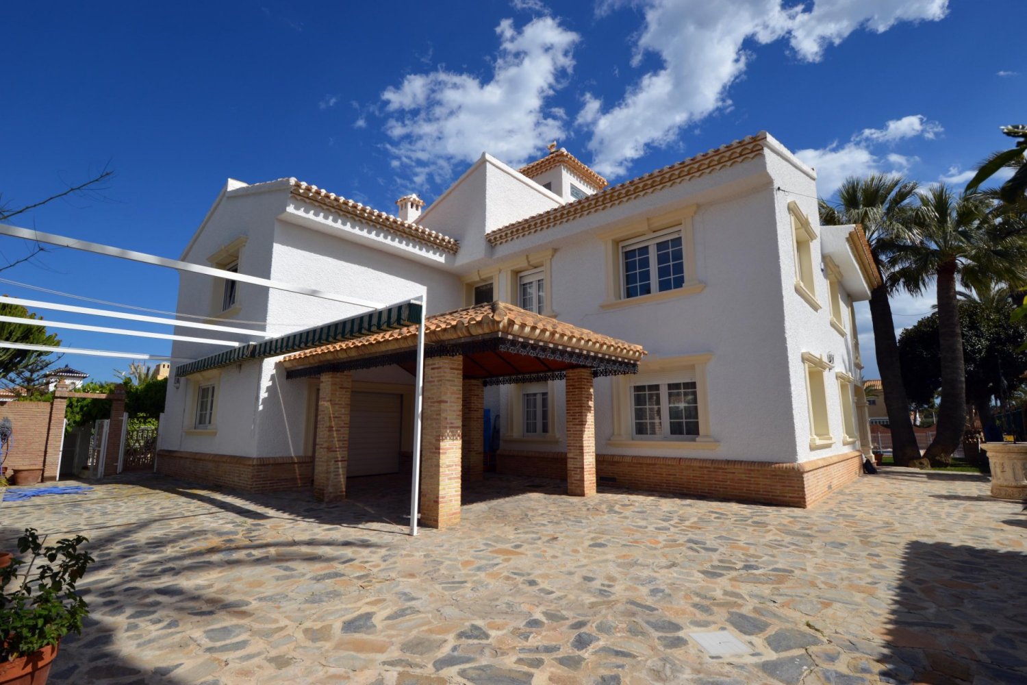 Villa de 6 dormitorios en Cabo Roig, Spain No. 474