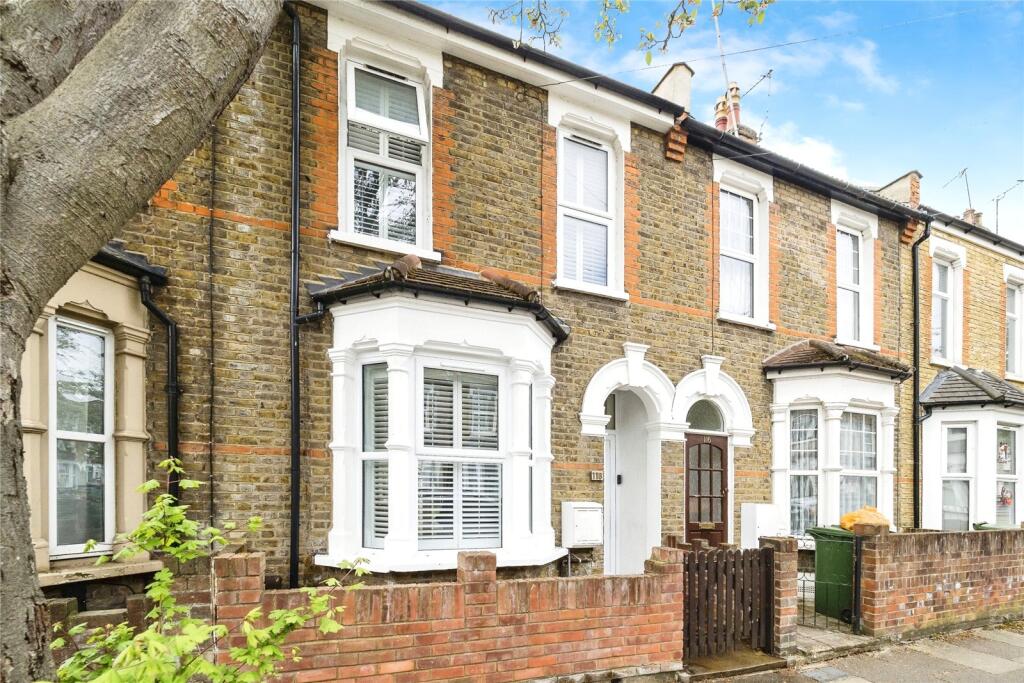 5 bedrooms House in Plaistow, United Kingdom No. 11392