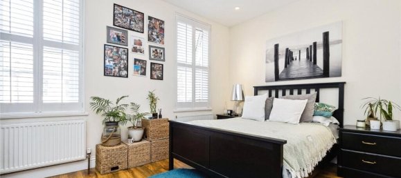 5 bedrooms House in Plaistow, United Kingdom No. 11392 11