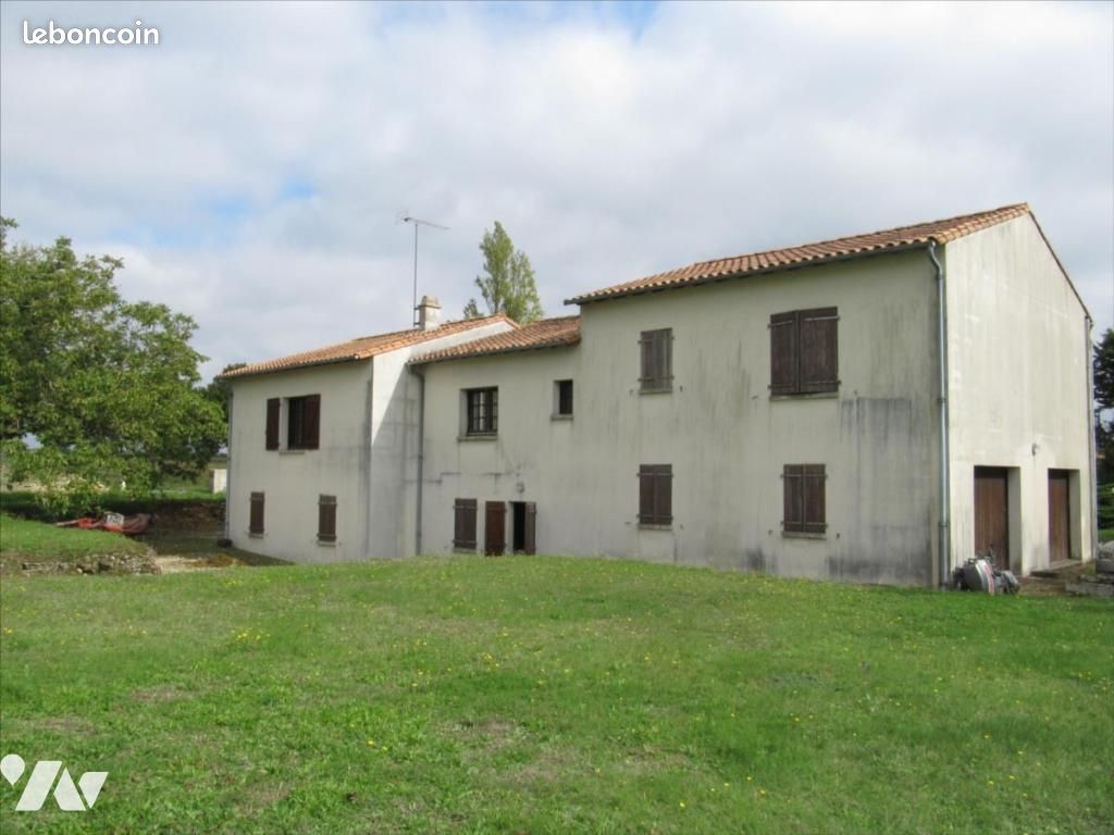 4 غرف نوم فيلا في Benet, France رقم 337733