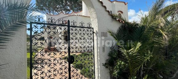 3 bedrooms Villa in Terracina, Italy No. 53516 3