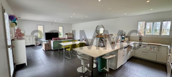 4 bedrooms Villa in Sainte-Foy, France No. 193779 5