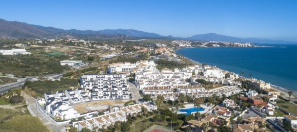 Apartamento de 3 dormitorios en Estepona, Spain No. 4601 4