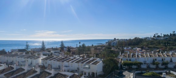 Apartamento de 3 dormitorios en Estepona, Spain No. 4601 8