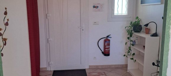 3 Schlafzimmer Villa in Arles, France, Nr. 333981 4