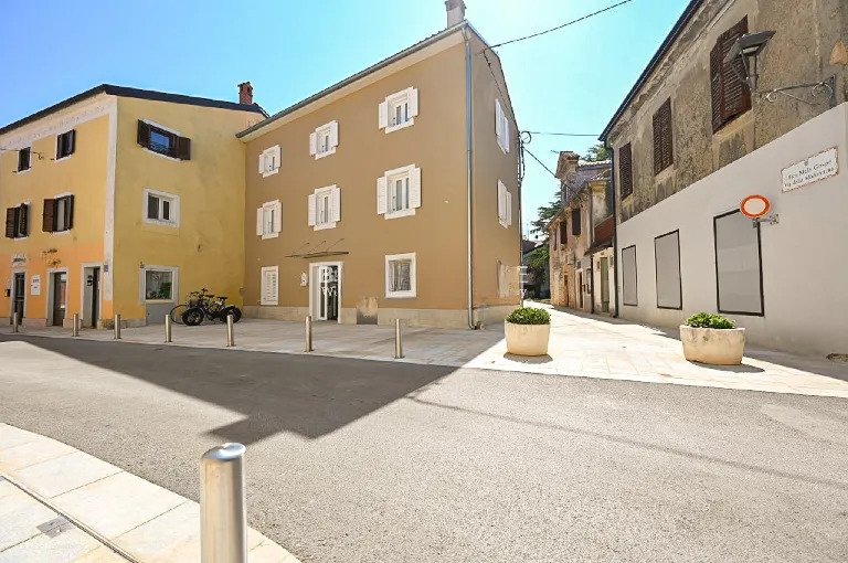 2 Schlafzimmer Stadthaus in Novigrad, Croatia, Nr. 183