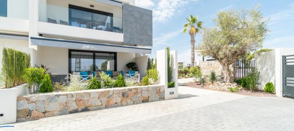 2 bedrooms Bungalow in Torrevieja, Spain No. 6370 2