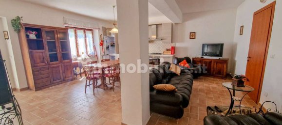 Casa de 3 dormitorios en Acqualagna, Italy No. 111917 18