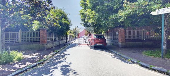 4-Zimmer Haus in Suresnes, France, Nr. 324005 4