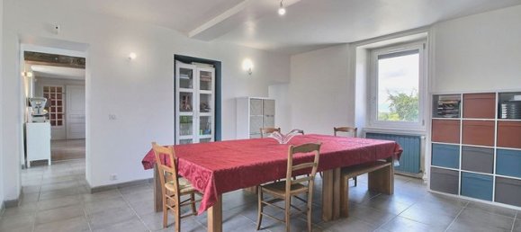 5 bedrooms House in Veauche, France No. 306059 5