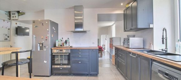 5 bedrooms House in Veauche, France No. 306059 7