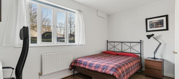 2 bedrooms Apartment in London, United Kingdom No. 12428 8