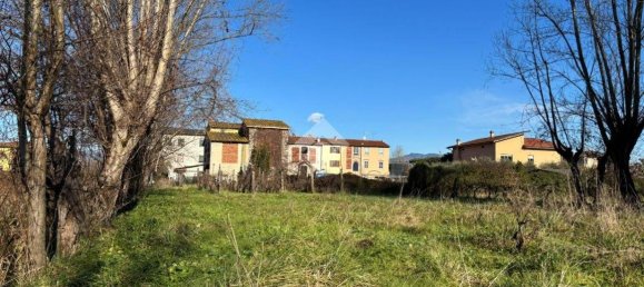 3 bedrooms House in Lucca, Italy No. 164664 9