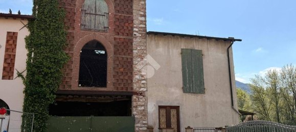 3 bedrooms House in Lucca, Italy No. 164664 16