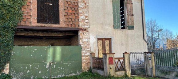 3 bedrooms House in Lucca, Italy No. 164664 12