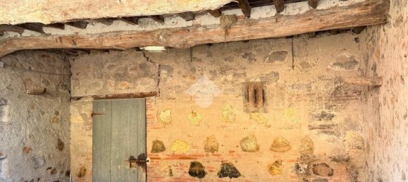 3 bedrooms House in Lucca, Italy No. 164664 24