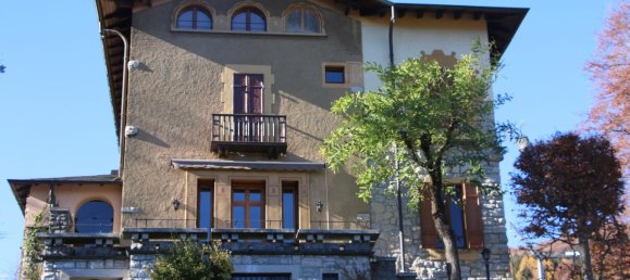 18 rooms Villa in Alta Valle Intelvi, Italy No. 13708 16