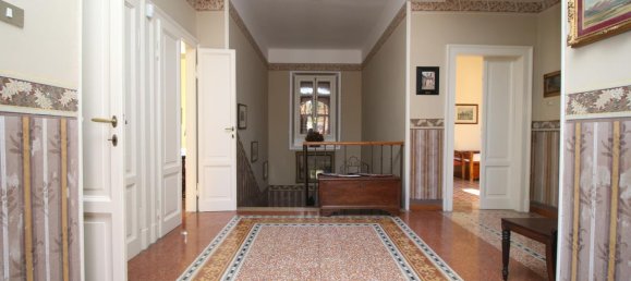 18 rooms Villa in Alta Valle Intelvi, Italy No. 13708 33