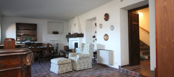 18 rooms Villa in Alta Valle Intelvi, Italy No. 13708 4