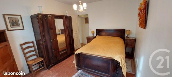 Casa de 5 dormitorios en Issoudun, France No. 97889 2