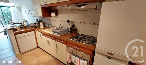 Casa de 5 dormitorios en Issoudun, France No. 97889 3