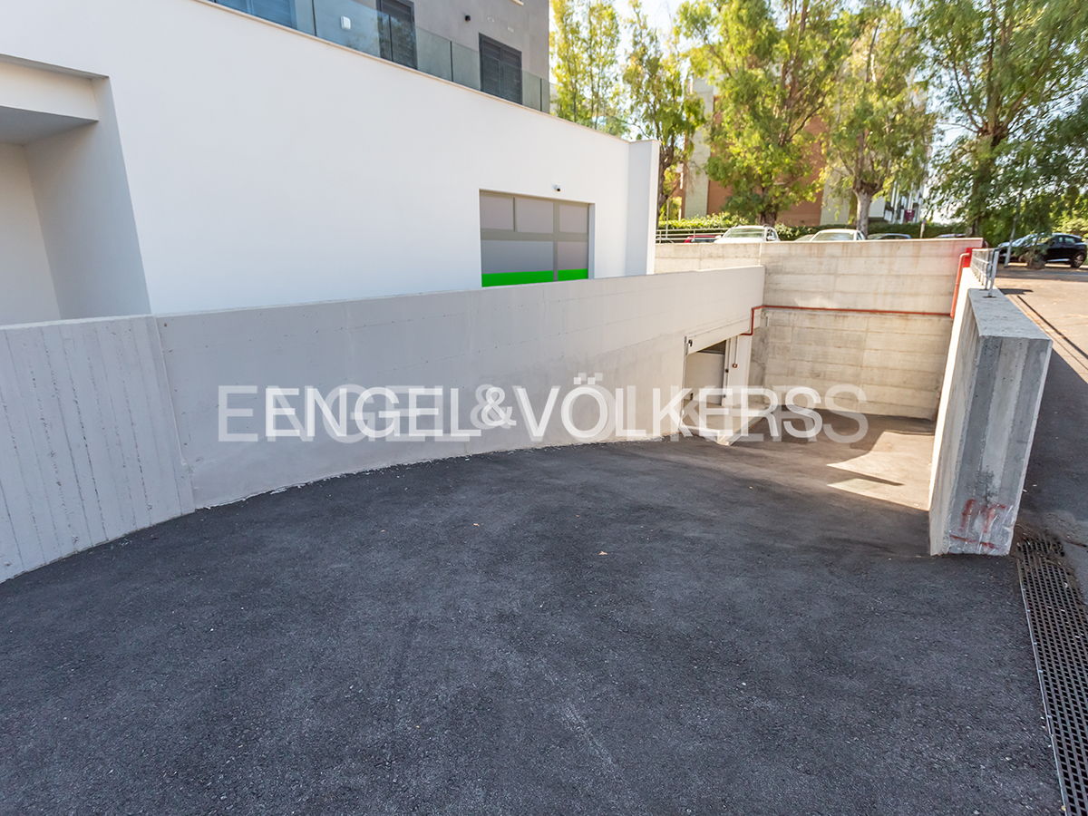 Garaje en Rome, Italy 330 m² No. 263294