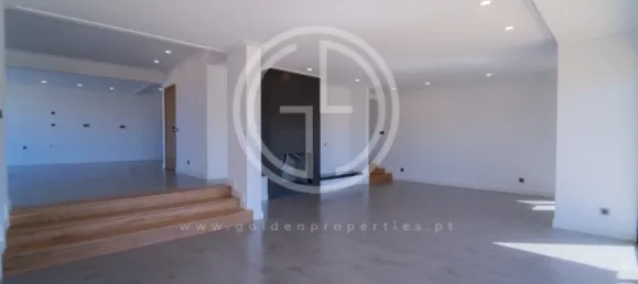 5 bedrooms House in Quarteira, Portugal No. 31890 3