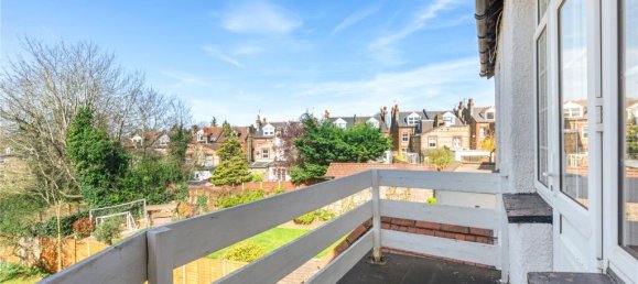 5 bedrooms House in Finchley, United Kingdom No. 3617 14