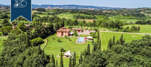 4 bedrooms Villa in Peccioli, Italy No. 305590 2