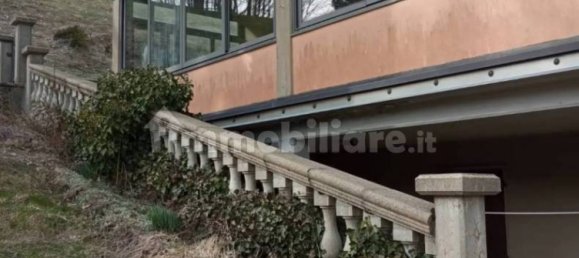 6 bedrooms House in Frassinoro, Italy No. 206676 2